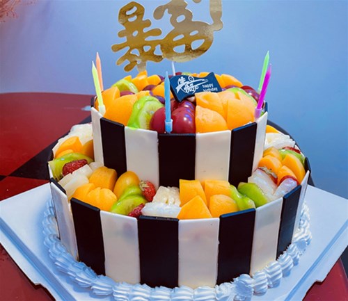 銳誠(chéng)生日會(huì)，壽星也是帥帥的銷(xiāo)冠哦~